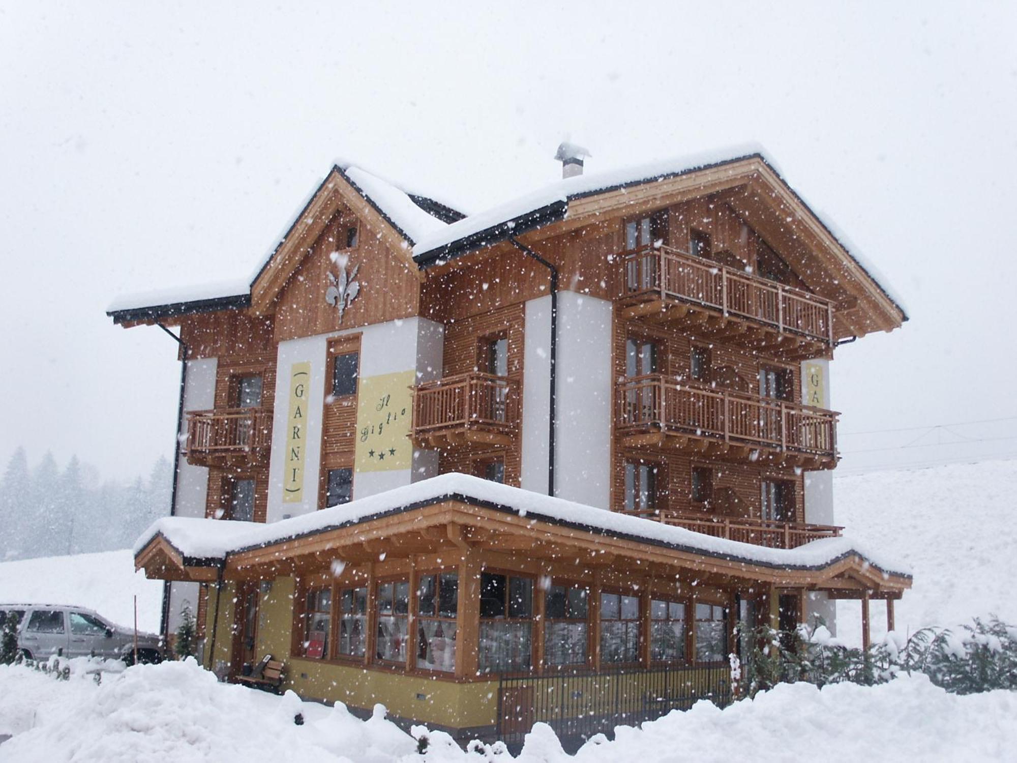 Residence Garni Il Giglio Commezzadura Exterior photo