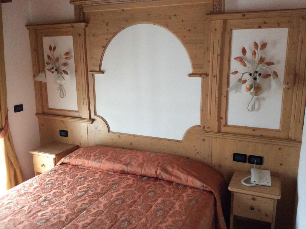 Residence Garni Il Giglio Commezzadura Room photo